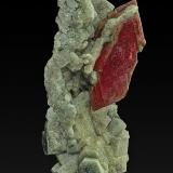 Rhodochrosite, Apatite (Group)Pegmatita Toca da Onça, Virgem da Lapa, Vale do Jequitinhonha, Minas Gerais, Brasil13.2 x 6.0 cm (Author: am mizunaka)
