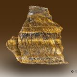Cuarzo (variedad ojo de tigre)<br />Griquatown, Griqualand, Provincia Septentrional del Cabo, Sudáfrica<br />6,5cm x 6cm x 3cm<br /> (Autor: Pere Alonso)