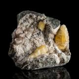 WeloganitaCantera Francon, Montréal, Distrito St. Michel, Condado Jacques Cartier, Québec, Canadá6 x 4.5 x 6 cm / Cristal principal: 2.6 cm (Autor: Museo MIM)