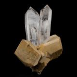 Siderita en CuarzoMinas da Panasqueira, Aldeia de São Francisco de Assis, Covilhã, Castelo Branco, Cova da Beira, Centro, Portugal14.5 x 13.5 x 18 cm / Cristal principal: 8.1 cm. (Autor: Museo MIM)