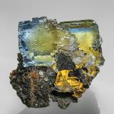 Fluorite, Sphalerite<br />Minerva I Mine, Ozark-Mahoning group, Cave-in-Rock Sub-District, Hardin County, Illinois, USA<br />7.0 x 6.5 cm<br /> (Author: am mizunaka)
