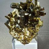 Epidote<br />San Felipe Mountain, Tablacucho settlement, Cascas District, Gran Chimu Province, La Libertad Department, Peru<br />75mm x 55mm x 40mm<br /> (Author: Philippe Durand)