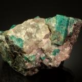 Beryl (variety emerald)<br />Carnaíba mining district, Campo Formoso ultramafic complex, Pindobaçu, Centro-Norte Baiano, Bahia, Northeast Region, Brazil<br />8.9 x 5.8 x 5.2 cm<br /> (Author: Michael Shaw)