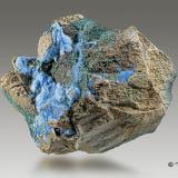 Cianotriquita + BrochantitaPotrerillos Mine, Potrerillos, Diego de Almagro, Chañaral Province, Atacama Region, Chile6cm x 5cm x 3,5cm (Autor: Pere Alonso)