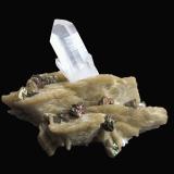 Quartz, Siderite, Chalcopyrite<br />Pfannenberger Einigkeit Mine, Salchendorf, Neunkirchen, Siegen-Wittgenstein District, Arnsberg, North Rhine-Westphalia/Nordrhein-Westfalen, Germany<br />Specimen size 4 cm, quartz crystal 1,8 cm<br /> (Author: Tobi)
