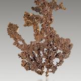Cobre nativo<br />Mina Itauz, Dzhezkazgan, Región Karaganda, Kazajstán<br />6,7cm x 4cm x 0,3cm<br /> (Autor: Pere Alonso)