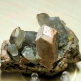 Microcline, Quartz<br />La Sala, Viladrau, Comarca Osona, Gerona / Girona, Catalonia / Catalunya, Spain<br />65 mm x 56 mm. Largest crystal: 33 mm. Mass: 93 g.<br /> (Author: Carles Millan)