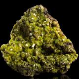 Mimetite<br />Endeavor Mine (Elura Mine), Cobar, Robinson County, New South Wales, Australia<br />16 x 19 x 11 cm / main crystal: 2.5 cm.<br /> (Author: MIM Museum)