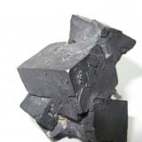 Galena<br />Picher Field, Distrito Tri-State, Condado Ottawa, Oklahoma, USA<br />56 mm x 50 mm. Cristal mayor: 27 mm de arista. Masa: 225 g.<br /> (Autor: Carles Millan)