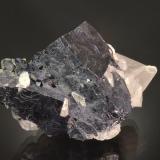 GalenaMina Eagle Picher, Picher Field, Cardin, Distrito Tri-State, Condado Ottawa, Oklahoma, USA8.8 x 6.1 x 5.6 cm (Author: Michael Shaw)