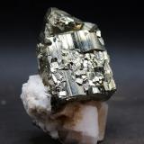 Pirita<br />Mina Quiruvilca (Mina La Libertad), Distrito Quiruvilca, Provincia Santiago de Chuco, Departamento La Libertad, Perú<br />5.5 x 4.5 cm<br /> (Autor: Pedro Antonio)