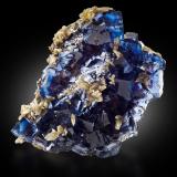Fluorite, Calcite<br />Denton Mine, Rosiclare formation, Goose Creek Mine group, Harris Creek Sub-District, Hardin County, Illinois, USA<br />22 x 19 x 12 cm / main crystal: 5.4 cm.<br /> (Author: MIM Museum)