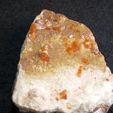 WulfenitaMina Erupción (Mina Ahumada), Sierra de Los Lamentos, Municipio Ahumada, Chihuahua, México7 x 7 cm. (Autor: Felipe Abolafia)
