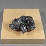 Argyrodita con Estefanita.<br />Colquechaca (Aullagas), Provincia Chayanta, Departamento Potosí, Bolivia<br />39 x 2,2 x 2,3 cm. 39,99 g.<br /> (Autor: J. G. Alcolea)