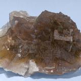 Fluorita<br />Mina Chaillac, Filón rossignol, Chaillac, Le Blanc, Indre, Centre-Val de Loire, Francia<br />13.2 × 8.4 × 4.8 cm<br /> (Autor: Jordi Fabre)