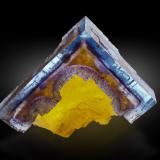 Fluorita<br />Mina Minerva I, formación Rosiclare, Grupo Ozark-Mahoning, Sub-Distrito Cave-in-Rock, Condado Hardin, Illinois, USA<br />10 x 11.5 x 6 cm<br /> (Autor: Museo MIM)