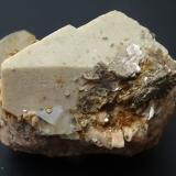 ortoclasa con cuarzo y mica<br />Linares, Comarca Sierra Morena, Jaén, Andalucía, España<br />60 x 55 x 45 mm<br /> (Autor: Ambrosio Pardo)