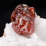 Esfalerita con Dolomita<br />Mina de Áliva (Mina Las Mánforas), zona Minera Áliva, Camaleño, Comarca Liébana, Cantabria, España<br />main crystal size: 1.1 × 0.9 cm<br /> (Autor: Jordi Fabre)