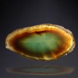 Quartz (variety agate)<br />Rio Grande do Sul, Brazil<br />65 mm x 40 mm x 2 mm<br /> (Author: Firmo Espinar)