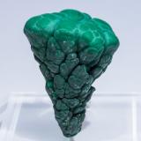 Malaquita<br />Cinturón de cobre de Katanga, Katanga (Shaba), República Democrática del Congo (Zaire)<br />4.2 × 3.3 × 3.1 cm<br /> (Autor: Jordi Fabre)