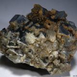 Fluorita y Cuarzo<br />Mina Matagalls (Minas de Sant Marçal), Sant Marçal, Viladrau, Comarca Osona, Gerona / Girona, Cataluña / Catalunya, España<br />73x64 mm.<br /> (Autor: Jesus Franquesa Baucells)