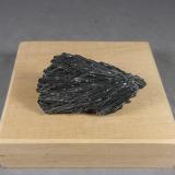ZinkenitaItos Mine, Oruro City, Cercado Province, Oruro Department, Bolivia3,9 x 2,2 x 1,3 cm.  14,07 g. (Autor: J. G. Alcolea)