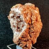 Cuarzo (geoda)<br />Bailén, Comarca Sierra Morena, Jaén, Andalucía, España<br />6 x 5 cm.<br /> (Autor: Felipe Abolafia)