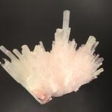 NatroliteMina Wessels, Hotazel, Kalahari manganese field (KMF), Provincia Septentrional del Cabo, Sudáfrica7.1 x 6.5 x 4.5 cm (Author: Michael Shaw)