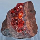 Ephesita<br />Kuruman, Kalahari manganese field (KMF), Provincia Septentrional del Cabo, Sudáfrica<br />3.7 × 4.1 × 2.5 cm<br /> (Autor: Jordi Fabre)