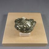 Pirita<br />Mina de Reocín, Reocín, Comarca Saja-Nansa, Cantabria, España<br />5,6 x 3,6 x 2,3 cm.<br /> (Autor: J. G. Alcolea)