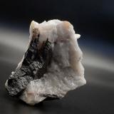 Ferberite<br />Montredon Mine, Montredon-Labessonnié, Le Haut Dadou, Castres, Tarn, Occitanie, France<br />4,2 x 3,7 x 2 cm. / 39 g<br /> (Author: DanovskiM)