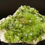 Smithsonita (variedad cuprífera)<br />Mina Tsumeb, Tsumeb, Región Otjikoto, Namibia<br />4 × 2.9 × 1.4 cm<br /> (Autor: Jordi Fabre)