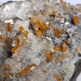 Vanadinite, CalciteMina San Carlos (Mina Apex), San Carlos, Municipio Manuel Benavides, Chihuahua, México6 x 5,5 cm (Author: Volkmar Stingl)