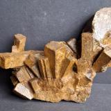Andalusite and Cordierite (both variety pinite)Gallwieser Mitteralm, Lüsens, Valle Lüsens, Valle Sellrain/Sellraintal, Distrito Innsbruck-Land, Tirol Norte, Tirol, Austria19 x 13,5 x 7 cm (Author: Volkmar Stingl)