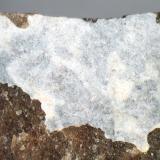 Galliskiíta, Triplita<br />Pegmatita Gigante, Distrito Candelaria, Departamento Cruz del Eje, Provincia Córdoba, Argentina<br />Campo de visión 14 mm.<br /> (Autor: Antonio P. López)