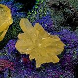 Cerussite on Goethite<br />San Valentín open pit, Sancti Espíritu, Sierra Minera de Cartagena-La Unión, La Unión, Comarca Campo de Cartagena, Region of Murcia (Murcia), Spain<br />8 mm<br /> (Author: Carlos Pareja)