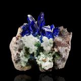 Linarite<br />Grand Reef Mine, Laurel Canyon, Grand Reef Mountain, Klondyke, Aravaipa District, Graham County, Arizona, USA<br />4 x 3.5 x 4 cm / main crystal: 2 cm<br /> (Author: MIM Museum)