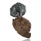 Rutile with Hematite<br />Ambatofinandrahana District, Amoron'i Mania Region, Madagascar<br />8 x 3.5 x 13.5 cm / main crystal: 4.5 cm<br /> (Author: MIM Museum)