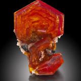 Shigaite with Rhodochrosite<br />N'Chwaning mining area, Kuruman, Kalahari manganese field (KMF), Northern Cape Province, South Africa<br />2.5 x 2 x 4 cm / main crystal: 2.4 cm.<br /> (Author: MIM Museum)