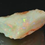 OpalTsehay Mewcha, Wegeltena, Distrito Delanta, Zona Semien Wollo (Zona Wollo Norte), Región Amhara, Etiopía3.1 x 1.5 cm (Author: Michael Shaw)