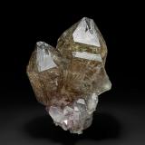 Quartz (variety smoky quartz), Quartz (variety amethyst)<br />Jonesville, Union County, South Carolina, USA<br />11.5 x 16.2 cm<br /> (Author: am mizunaka)