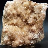 Celestina<br />Concesión Minerama II, Urbanización Puente Tablas, Jaén ciudad, Jaén, Comarca Metropolitana de Jaén, Andalucía, España<br />5 x 6.5 cm<br /> (Autor: Pedro Antonio)