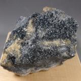 Jamesonita<br />Clausthal-Zellerfeld, Distrito Goslar, Harz, Baja Sajonia/Niedersachsen, Alemania<br />5,2 x 5 x 4,6 cm.<br /> (Autor: J. G. Alcolea)