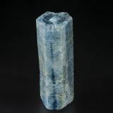 Beryl (variety aquamarine)<br />Haystack Mountain, Inyo Mountains (Inyo Range), Inyo County, California, USA<br />4.5 x 1.5 cm<br /> (Author: am mizunaka)