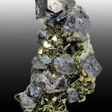 Galena, Pirita<br />Mina Huanzala, Distrito Huallanca, Provincia Dos de Mayo, Departamento Huánuco, Perú<br />65 mm x 45 mm Cristal mayor: 14 mm Masa: &#8776;128 g<br /> (Autor: Carles Millan)