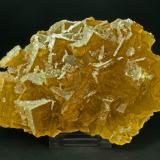 Fluorite with Baryte and QuartzMina Moscona, El Llano, Solís, Corvera de Asturias, Comarca Avilés, Principado de Asturias (Asturias), España12.4 × 8.5 × 4.6 cm (Author: Jordi Fabre)