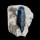 AfghaniteProvincia Badakhshan, Afganistán7 x 7 x 7 cm / main crystal: 5.7 cm. (Author: MIM Museum)