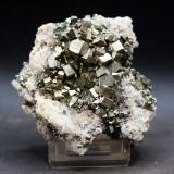 Pirita<br />Perú<br />7.5 x 6.5 cm<br /> (Autor: Pedro Antonio)
