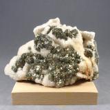 PiritaReocín Mine, Reocín, Comarca Saja-Nansa, Cantabria, Spain10,9 x 6,5 x 6,5 cm. (Autor: J. G. Alcolea)