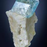 Euclasa, microclina<br />Equador, Parelhas, Caicó, Rio Grande do Norte, Brasil<br />25 x 15 mm<br /> (Autor: Borja Sainz de Baranda)
